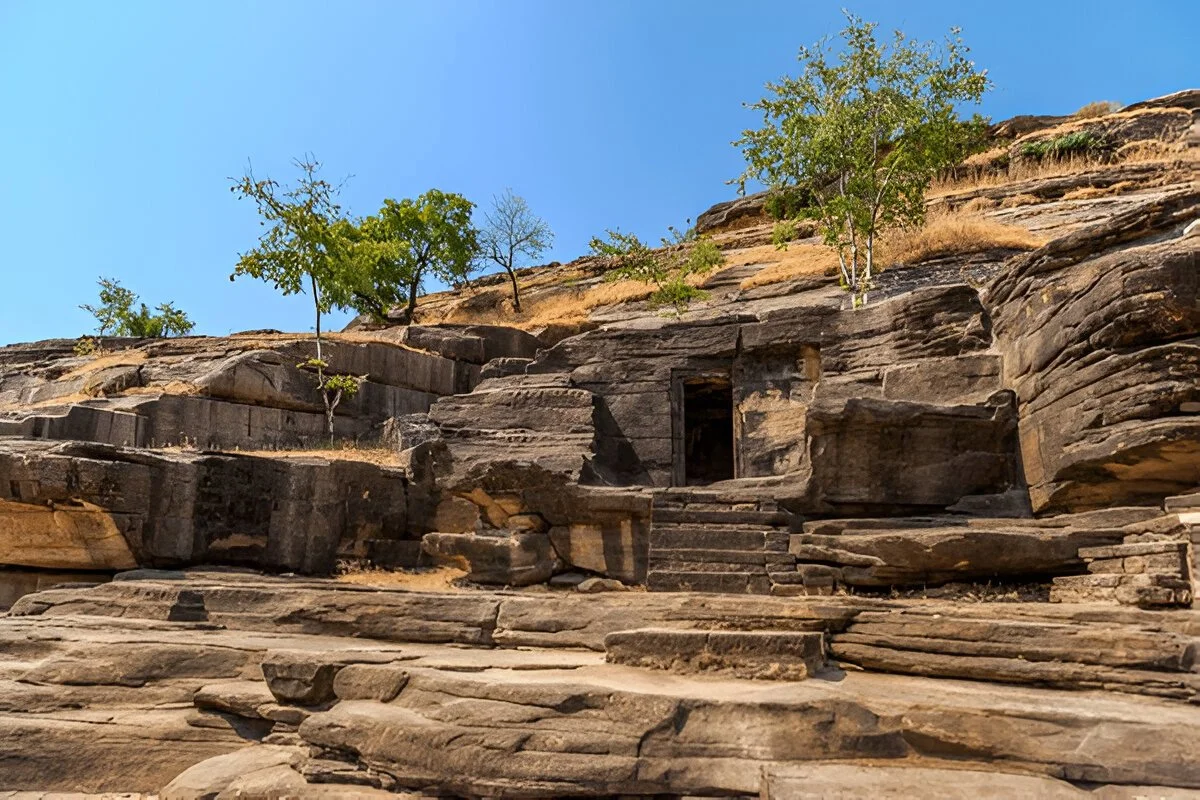 Bhopal To Vidisha Taxi Service by Mahakal Tour and Travels