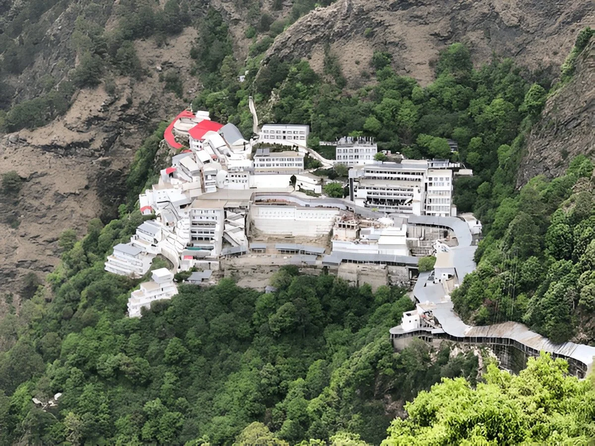 Bhopal to Vaishno Devi taxi service by mahakal tour and travels